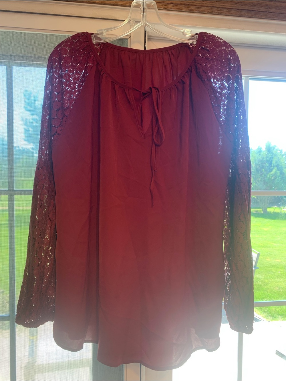 New ladies blouse! Burgundy color! XL. Bin 86